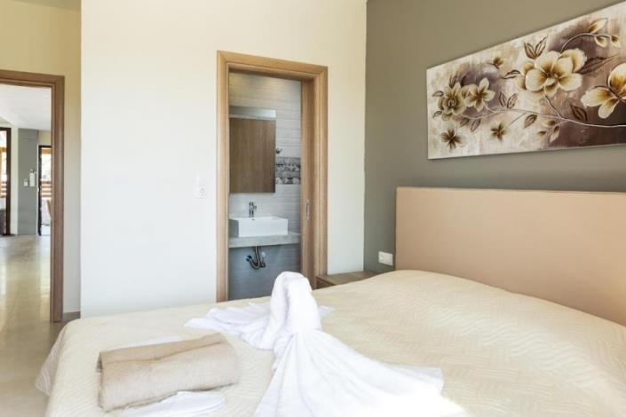 Image No.13-Villa de 5 chambres à vendre à Perama