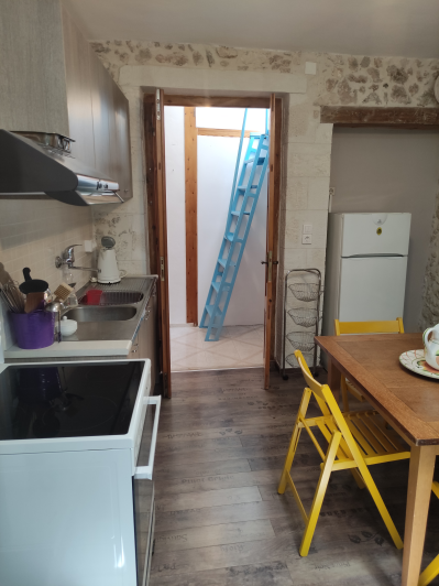 Image No.14-2 Bed Townhouse for sale