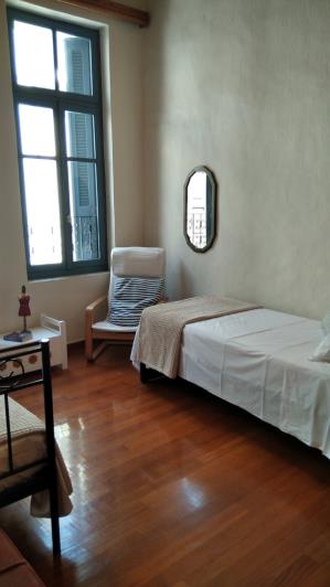 Image No.18-2 Bed Townhouse for sale