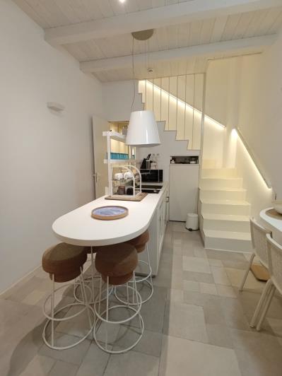 Image No.9-2 Bed Maisonette for sale