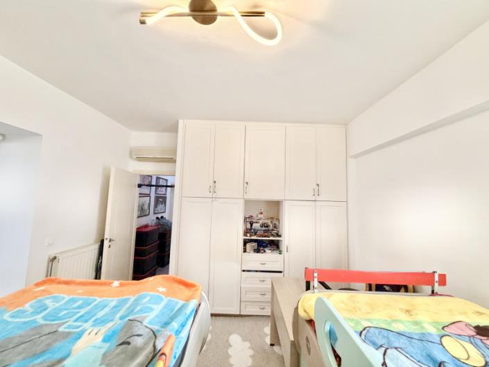 Image No.11-3 Bed Apartment for sale