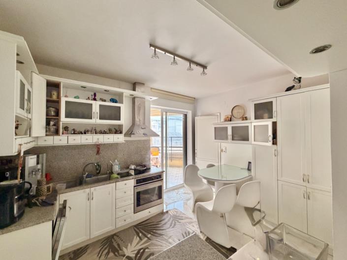 Image No.5-3 Bed Apartment for sale