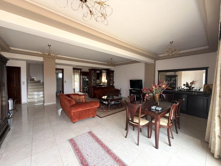 Image No.8-3 Bed Villa / Detached for sale