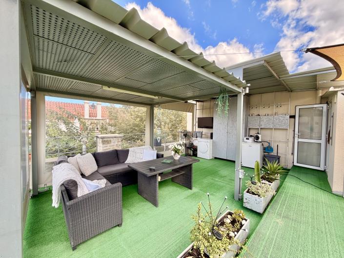 Image No.25-1 Bed House for sale