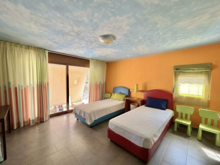 Image No.16-3 Bed House for sale