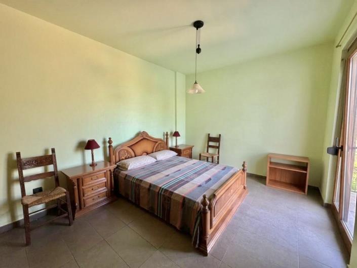 Image No.17-3 Bed House for sale
