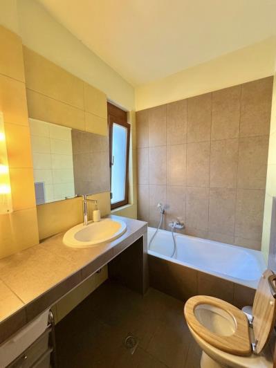 Image No.19-3 Bed House for sale