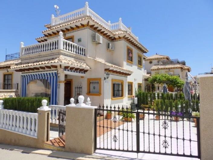Image No.1-2 Bed Quad for sale