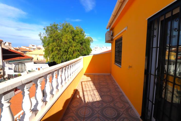 Image No.2-Villa de 3 chambres à vendre à Torrevieja