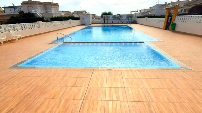 Image No.4-Jumelé de 3 chambres à vendre à Los Altos