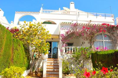 Maison de ville de 3 chambres à vendre à Villamartin