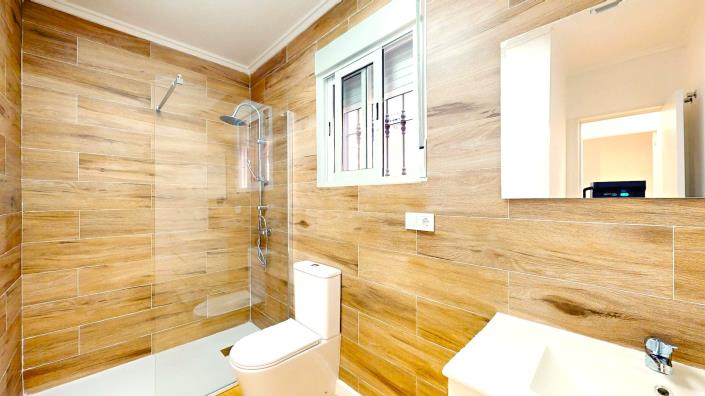 Image No.7-3 Bed Semi-Detached for sale