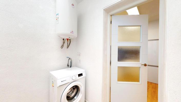 Image No.9-3 Bed Semi-Detached for sale