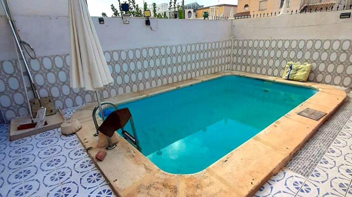 Image No.2-4 Bed Semi-Detached for sale