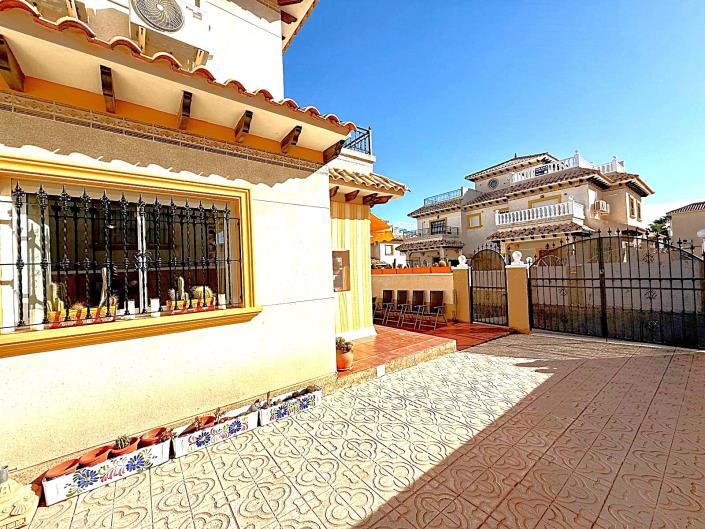 Image No.5-2 Bed Quad for sale