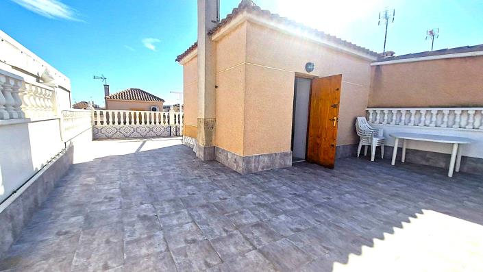 Image No.14-3 Bed Semi-Detached for sale