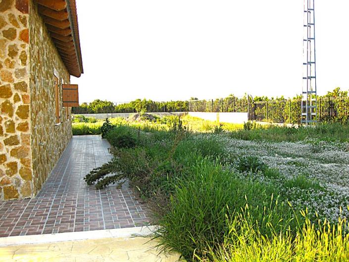 Image No.8-3 Bed Country Property for sale