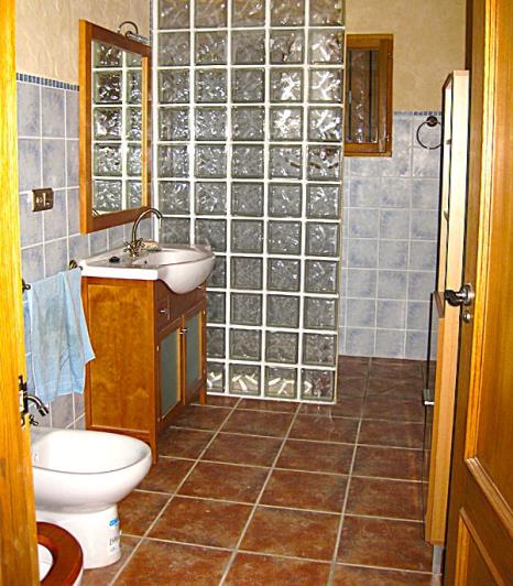 Image No.17-3 Bed Country Property for sale