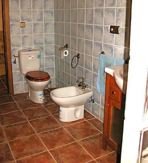 Image No.19-3 Bed Country Property for sale