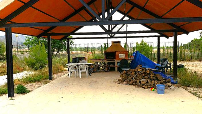 Image No.38-3 Bed Country Property for sale