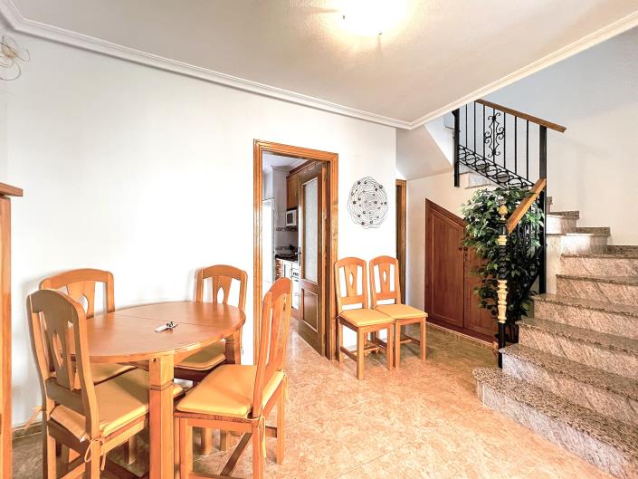 Image No.9-3 Bed Townhouse for sale