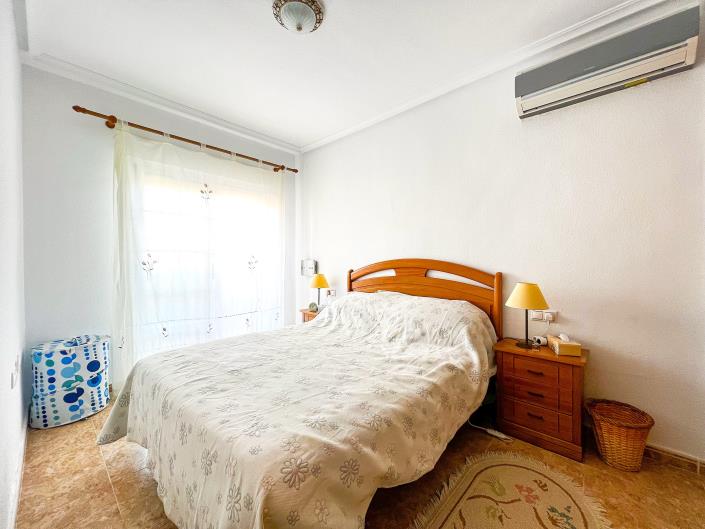 Image No.15-3 Bed Townhouse for sale