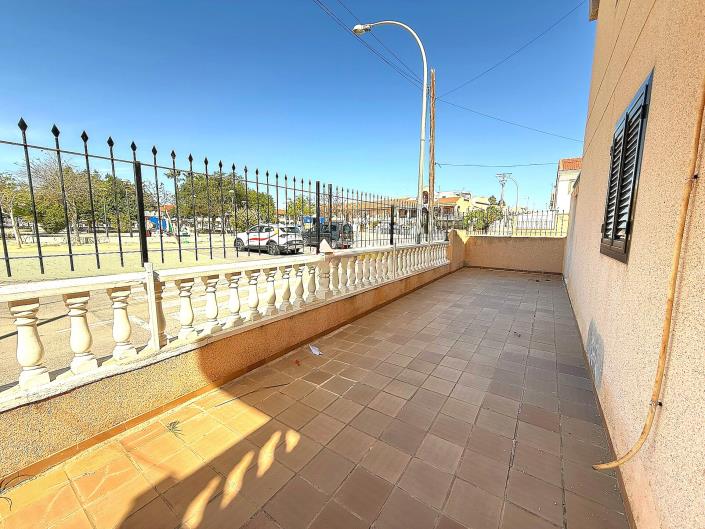 Image No.12-3 Bed Semi-Detached for sale