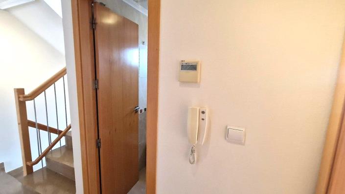 Image No.10-3 Bed Semi-Detached for sale