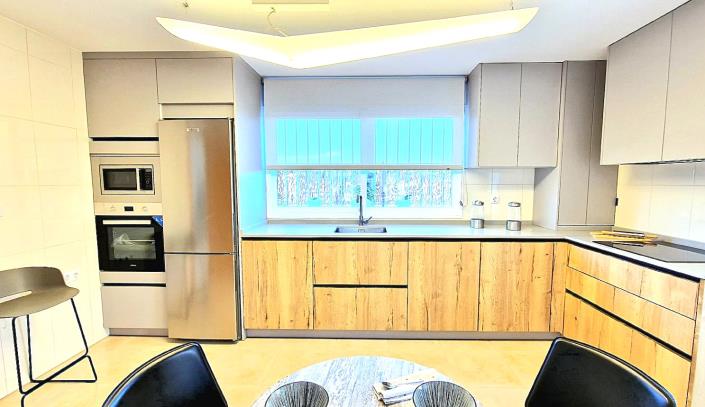 Image No.24-4 Bed Villa / Detached for sale