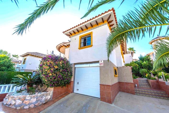 Image No.15-3 Bed Villa / Detached for sale