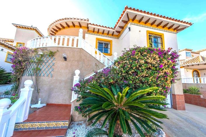Image No.1-Villa / Détaché de 3 chambres à vendre à Villamartin
