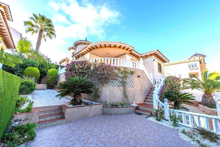 Image No.2-3 Bed Villa / Detached for sale