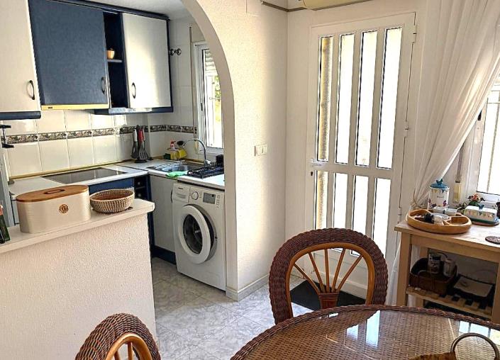 Image No.12-2 Bed Semi-Detached for sale