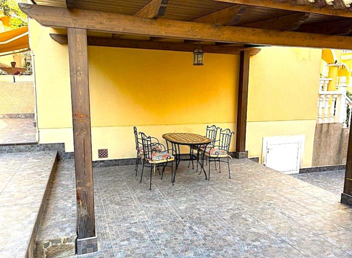 Image No.14-2 Bed Semi-Detached for sale