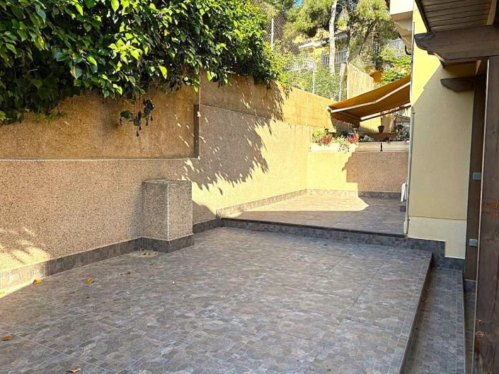 Image No.9-2 Bed Semi-Detached for sale