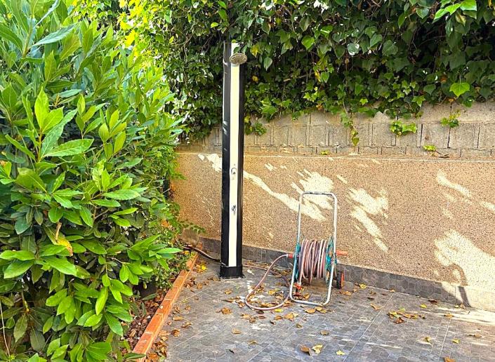 Image No.16-2 Bed Semi-Detached for sale