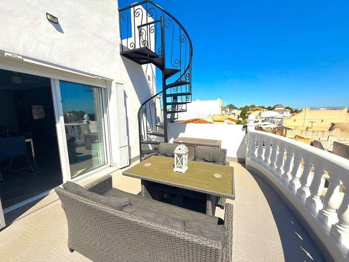 Image No.7-3 Bed Townhouse for sale