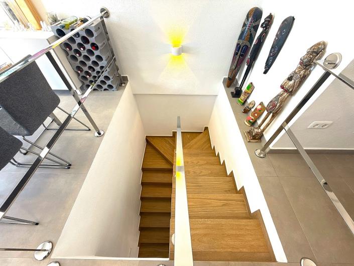 Image No.18-3 Bed Townhouse for sale