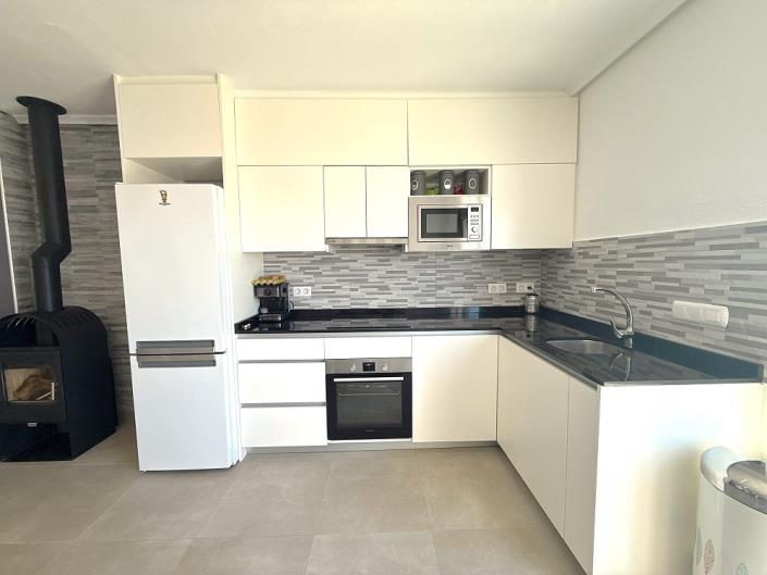 Image No.19-3 Bed Townhouse for sale