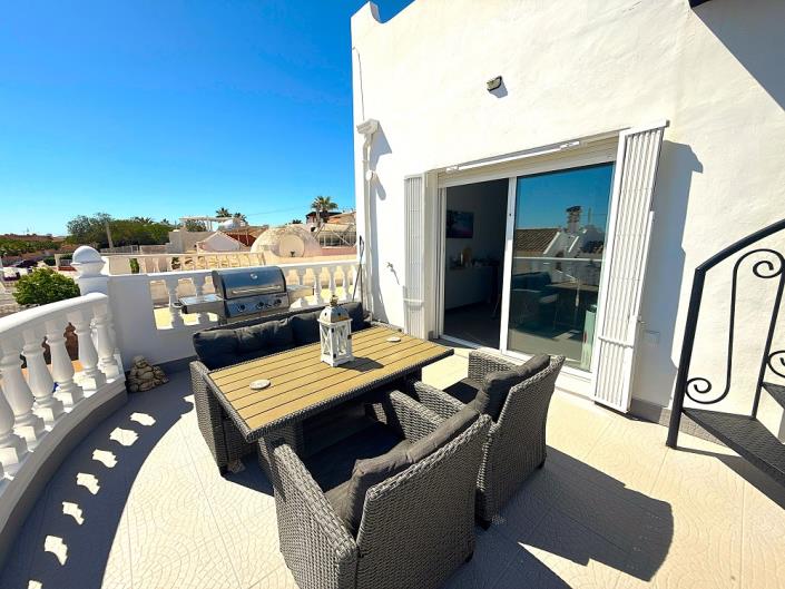 Image No.22-3 Bed Townhouse for sale