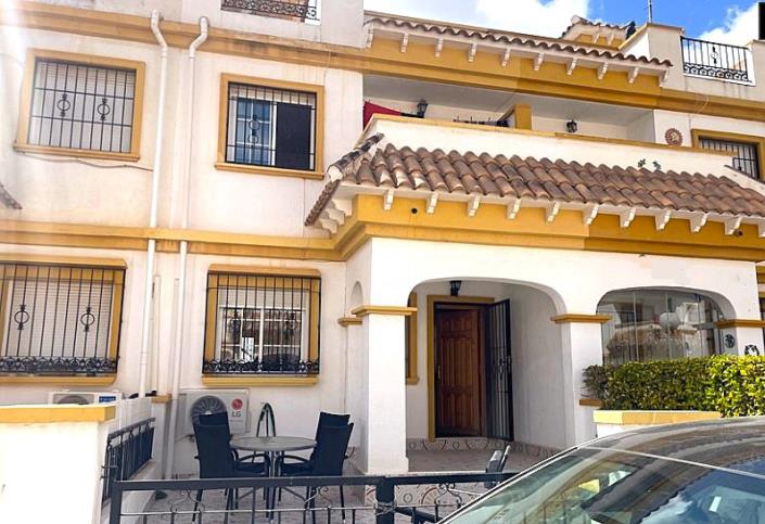 Image No.1-3 Bed Townhouse for sale