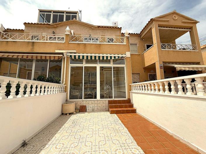Image No.1-Maison de ville de 2 chambres à vendre à Torrevieja