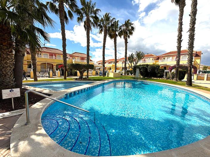 Image No.16-2 Bed Townhouse for sale