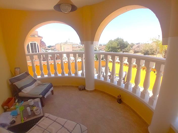 Image No.1-3 Bed Villa / Detached for sale