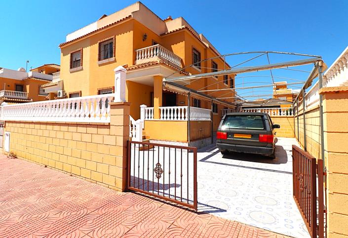 Image No.1-3 Bed Quad for sale