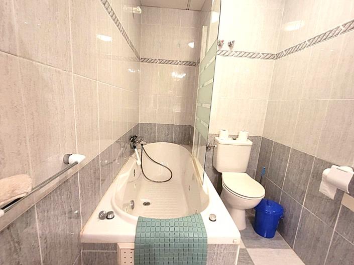 Image No.16-3 Bed Semi-Detached for sale