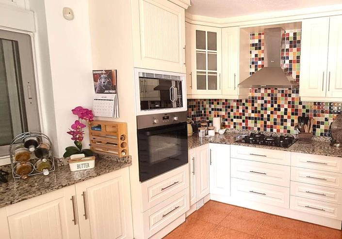 Image No.12-3 Bed Semi-Detached for sale