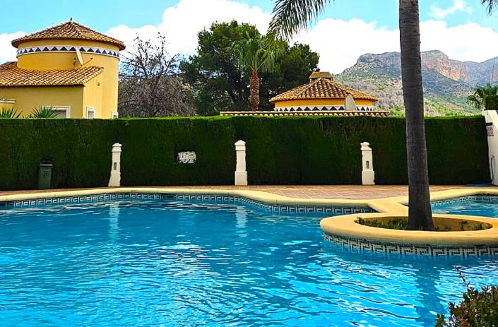 Image No.2-3 Bed Villa / Detached for sale