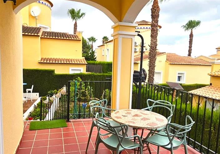 Image No.8-3 Bed Villa / Detached for sale