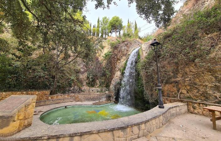 Image No.25-4 Bed Villa / Detached for sale